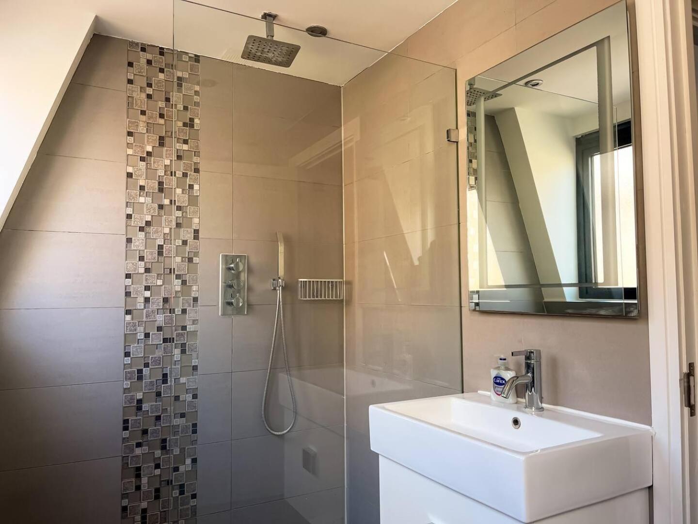 Omega Terrace, Luxury Modern Interior, Located Close To Alexandra Palace London Kültér fotó